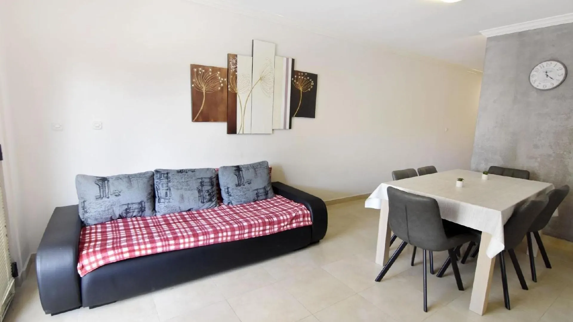 ביוגראד נה מורו Komfortable Wohnung, Nur Einen Steinwurf Vom Strand Entfernt דירה