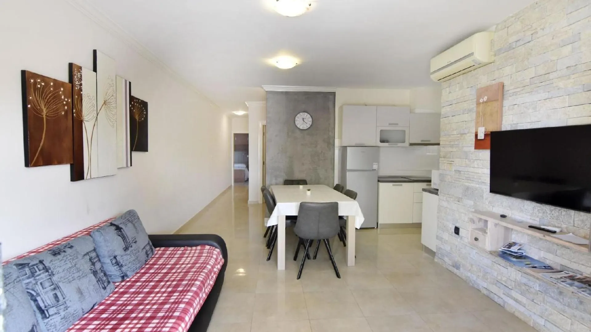 Komfortable Wohnung, Nur Einen Steinwurf Vom Strand Entfernt Biograd Na Moru 0*,  Chorvatsko